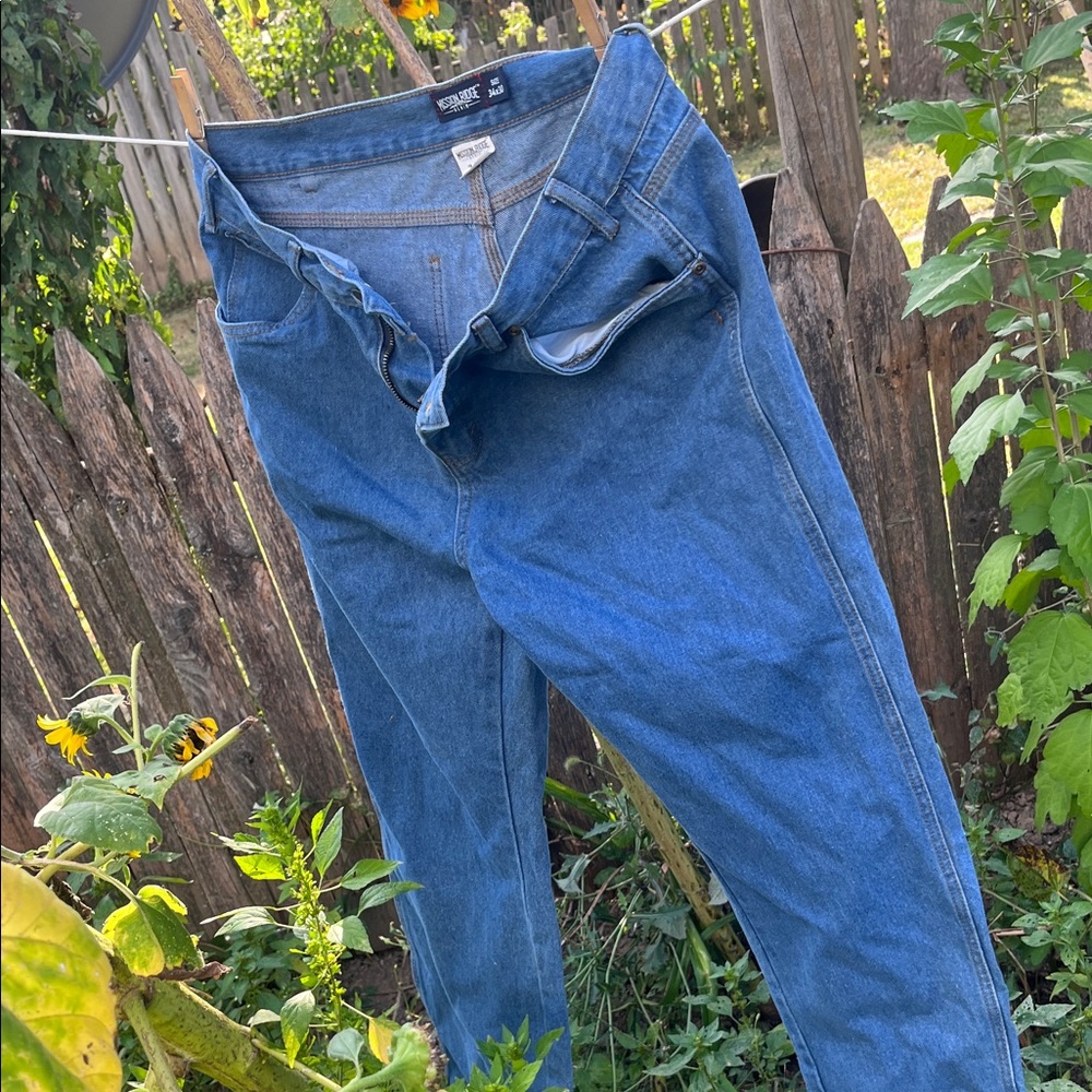 Wrangler Men's Relaxed Jeans in Blue